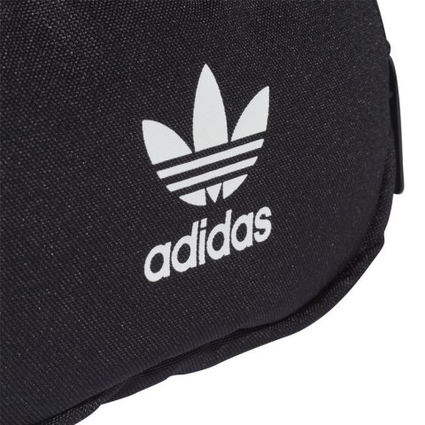 Saszetka adidas Essential Crossbody czarna sportowa nerka Saszetka adidas Essential Crossbody czarna sportowa nerka