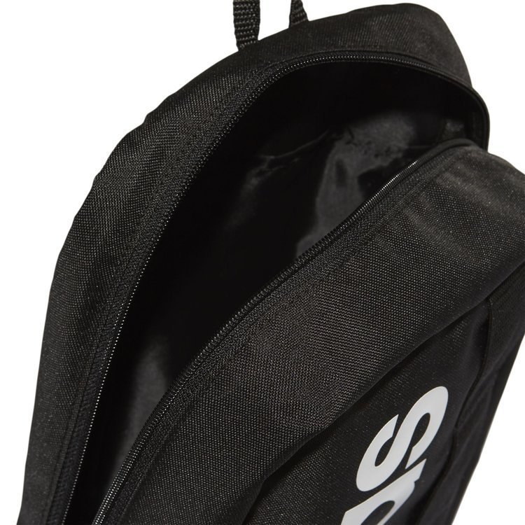 Saszetka unisex adidas Linear Core Crossbody Bag czarna Saszetka unisex adidas Linear Core Crossbody Bag czarna