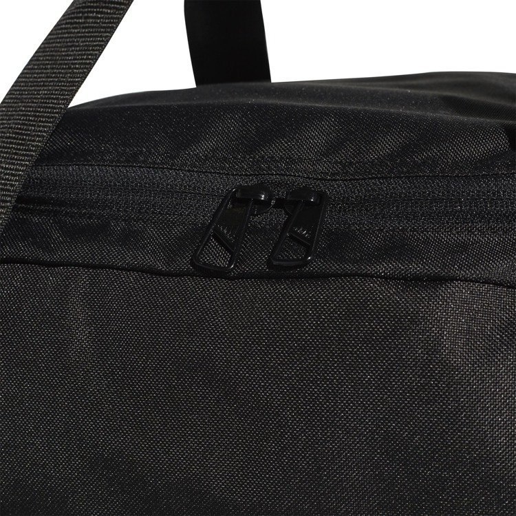 Torba sportowa adidas TIRO DUFFEL BAG BOTTOM COMPARTMENT czarna mała Torba sportowa adidas TIRO DUFFEL BAG BOTTOM COMPARTMENT czarna mała