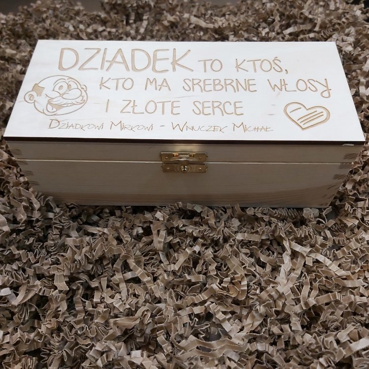 Grawerowana skrzynka na Alkohol SKRZYNKAZ zamykana okolicznościowa Grawerowana skrzynka na Alkohol SKRZYNKAZ zamykana okolicznościowa