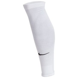 Getry Nike Squad Soccer Leg Sleeve rękawy białe