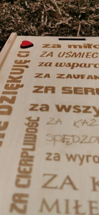 Grawerowana skrzynka na Alkohol SKRZYNKAZ zamykana okolicznościowa Grawerowana skrzynka na Alkohol SKRZYNKAZ zamykana okolicznościowa
