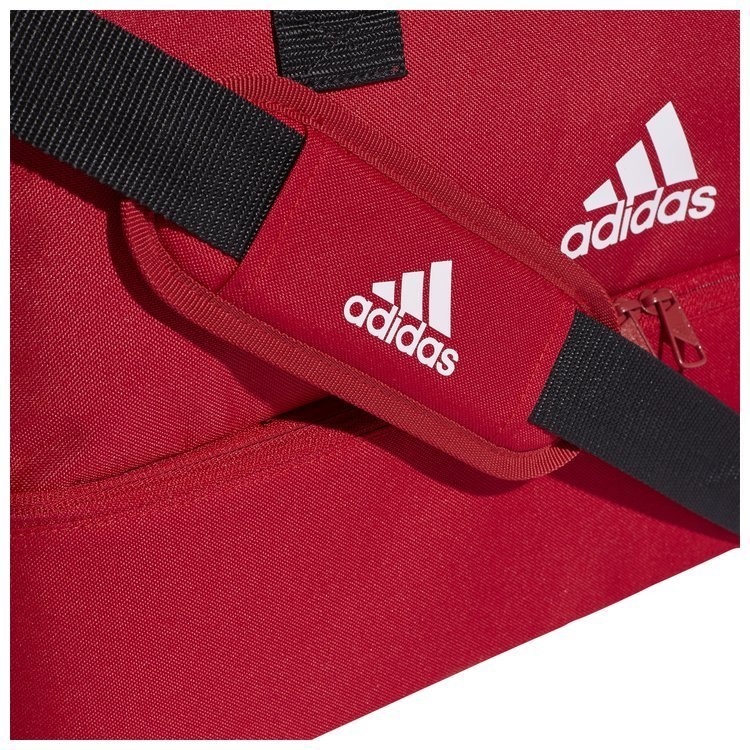 Torba sportowa adidas TIRO czerwona na ramię treningowa mała Torba sportowa adidas TIRO czerwona na ramię treningowa mała
